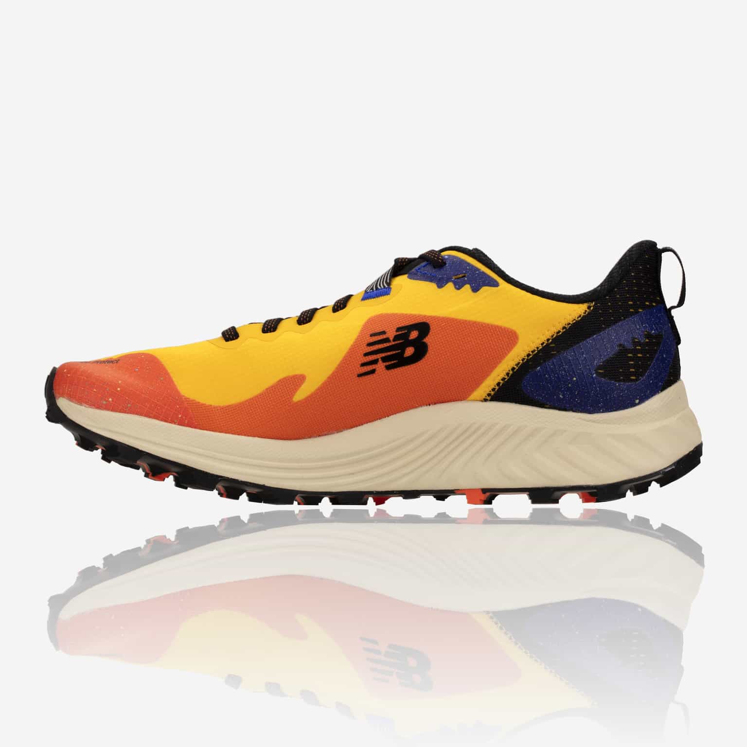 Sneakers New Balance Fuel Cell Summit Unknown V3 2