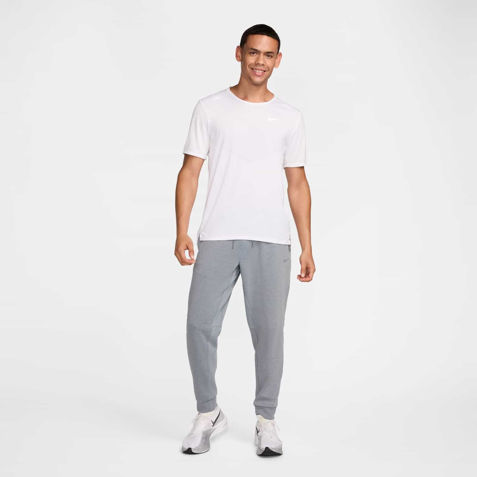 Nike Primary Fleece Dri-FIT UV Performance Joggers 3