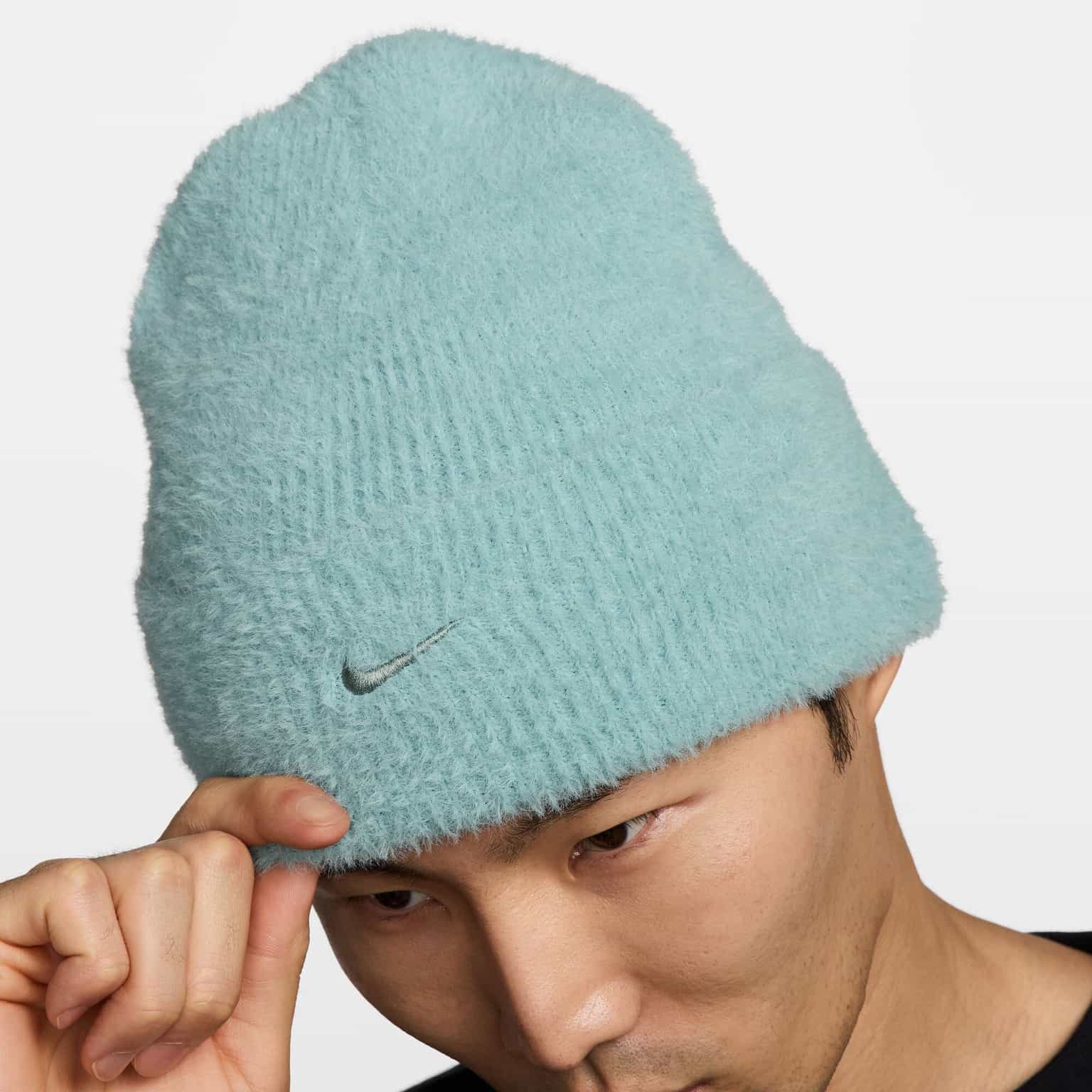 Nike Peak Cozy Beanie 4