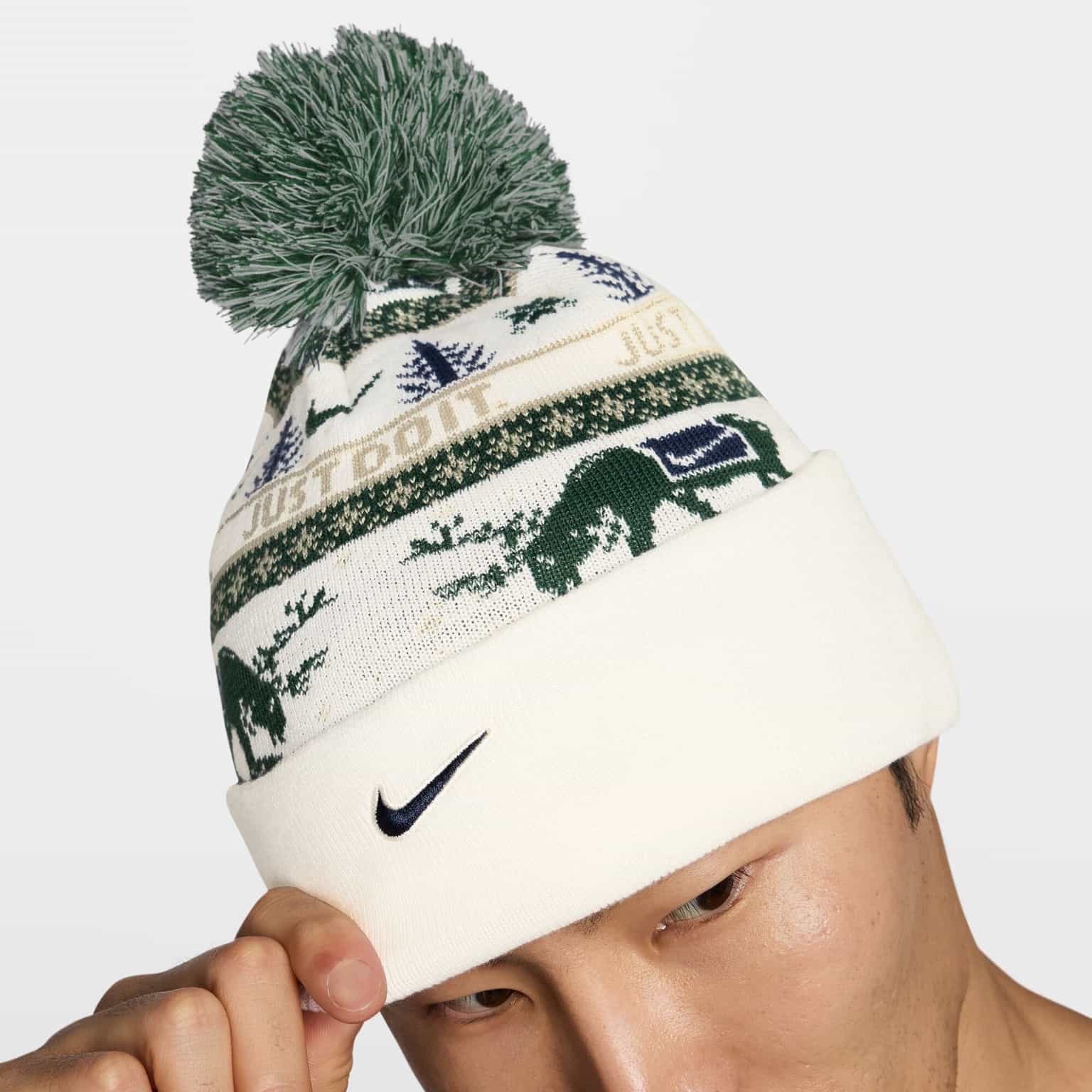Nike Peak Winter Wonderland Beanie 4