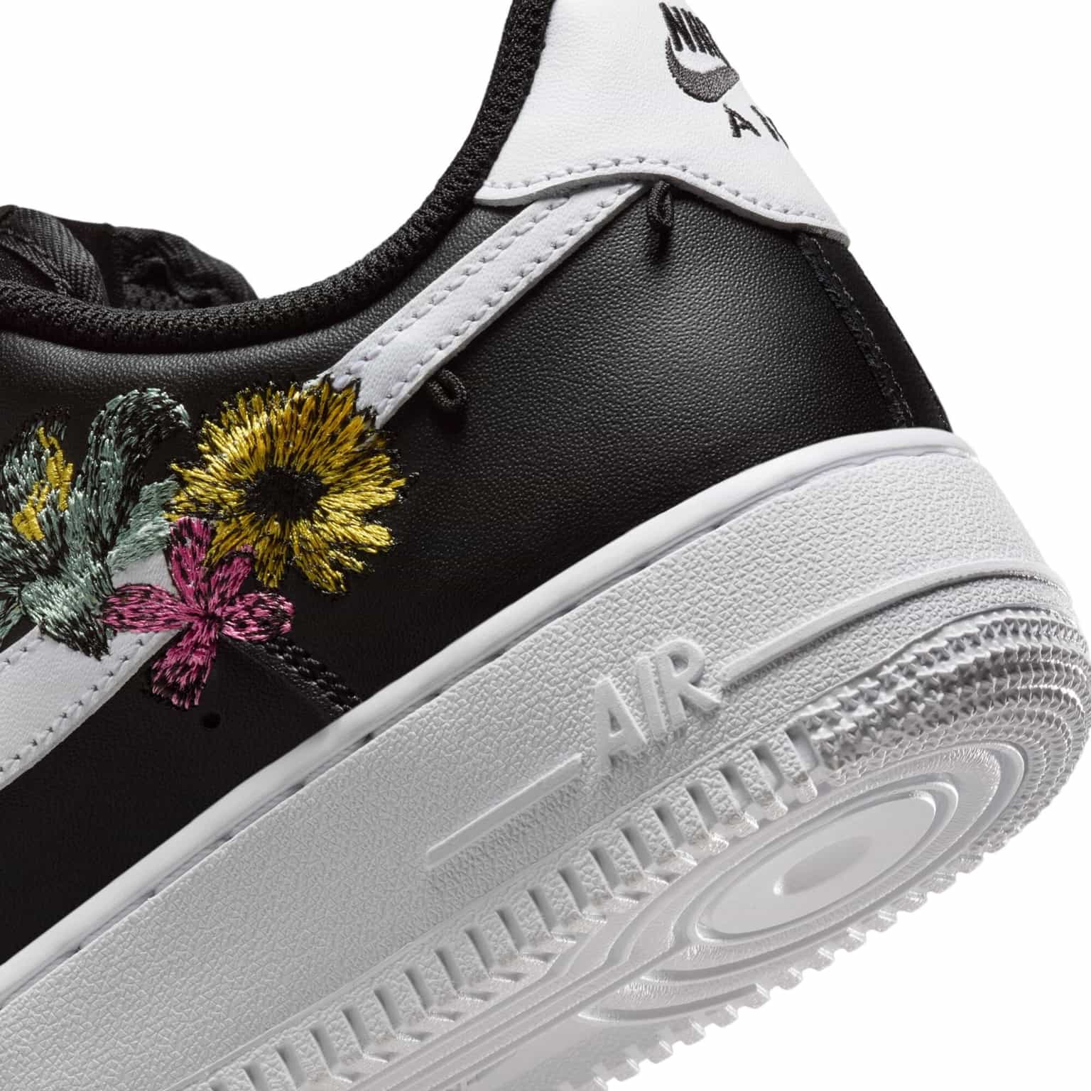 Nike Air Force 1 '07 Premium Flowers 7