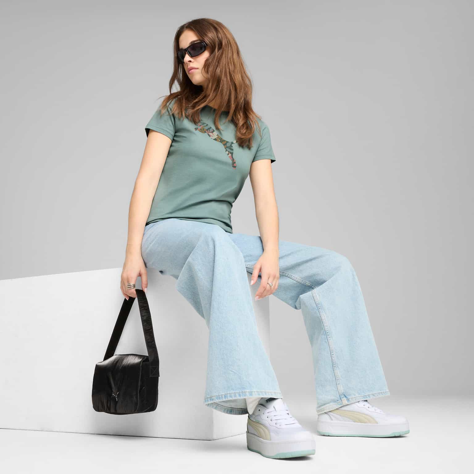 Футболка Puma Graphics Floral Logo 3