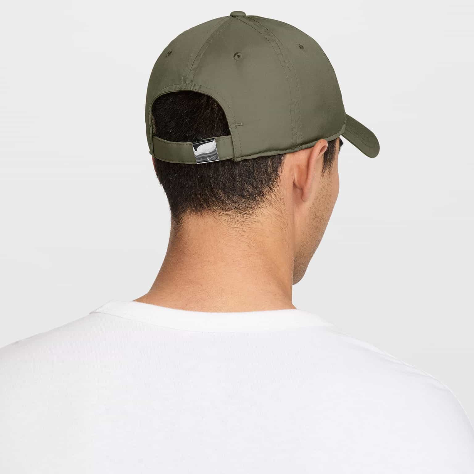 Nike Dri-FIT Club Unstructured Metal Swoosh Cap 3