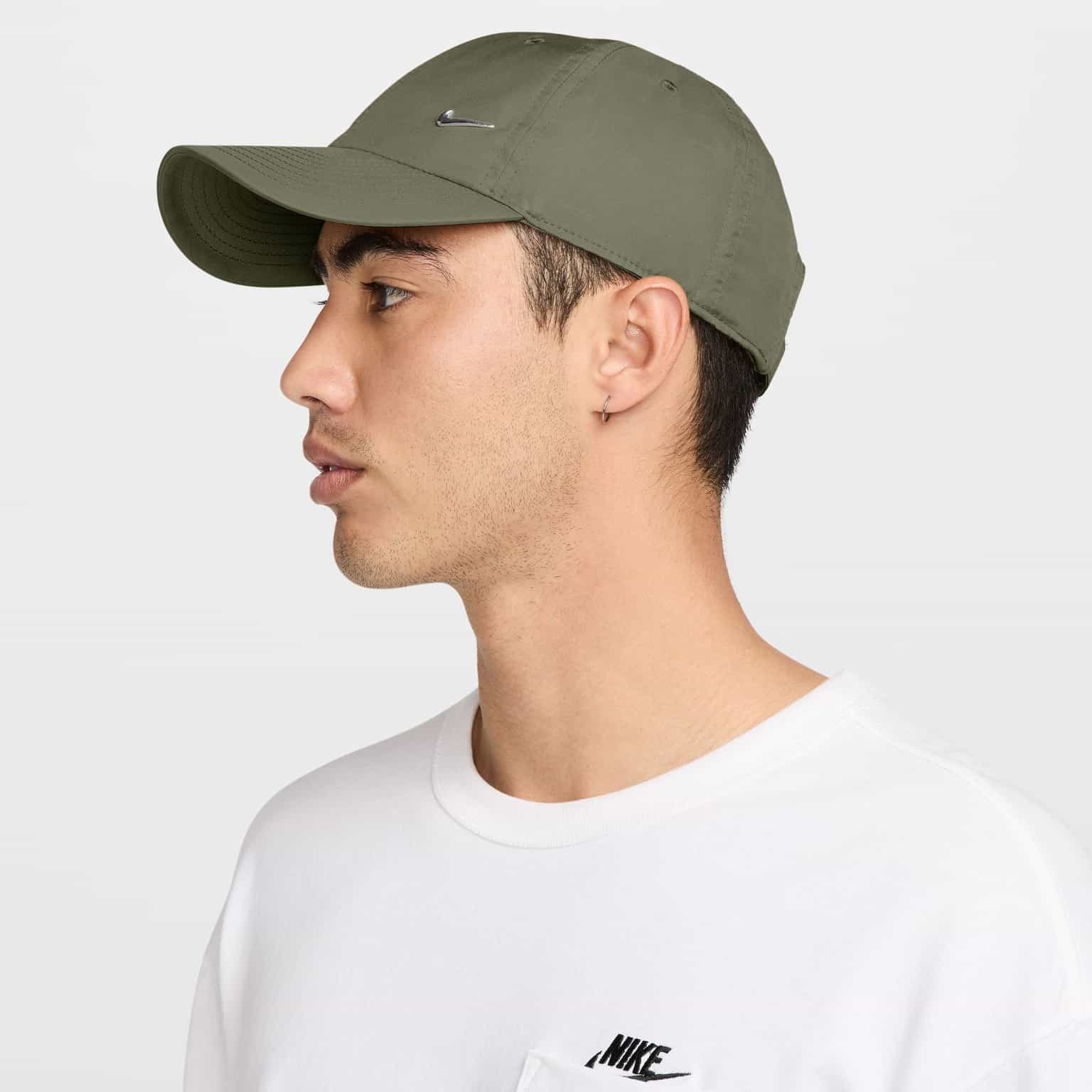 Nike Dri-FIT Club Unstructured Metal Swoosh Cap 4