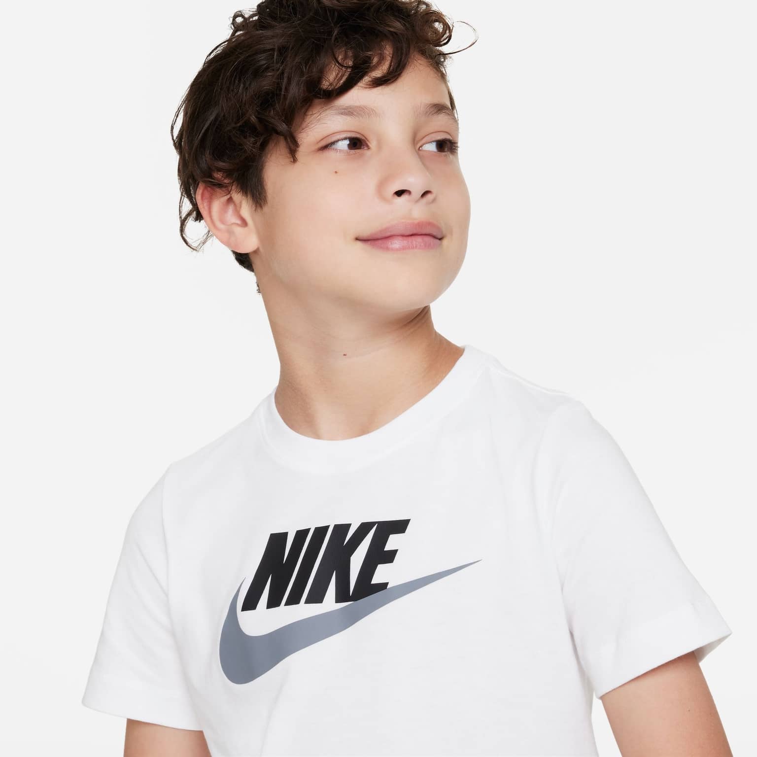 Nike Sportswear 4