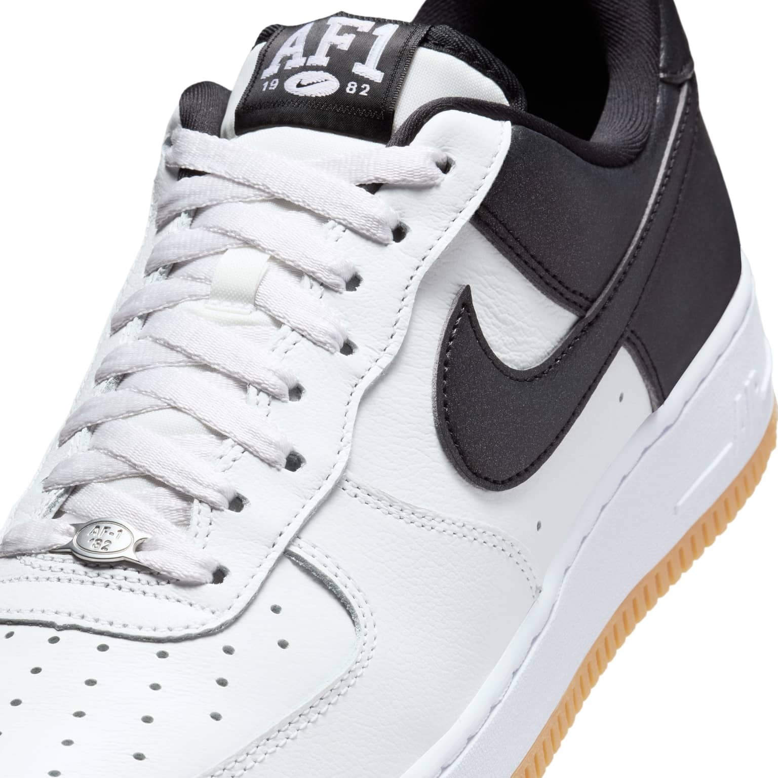 Nike Air Force 1 '07 LV8 6
