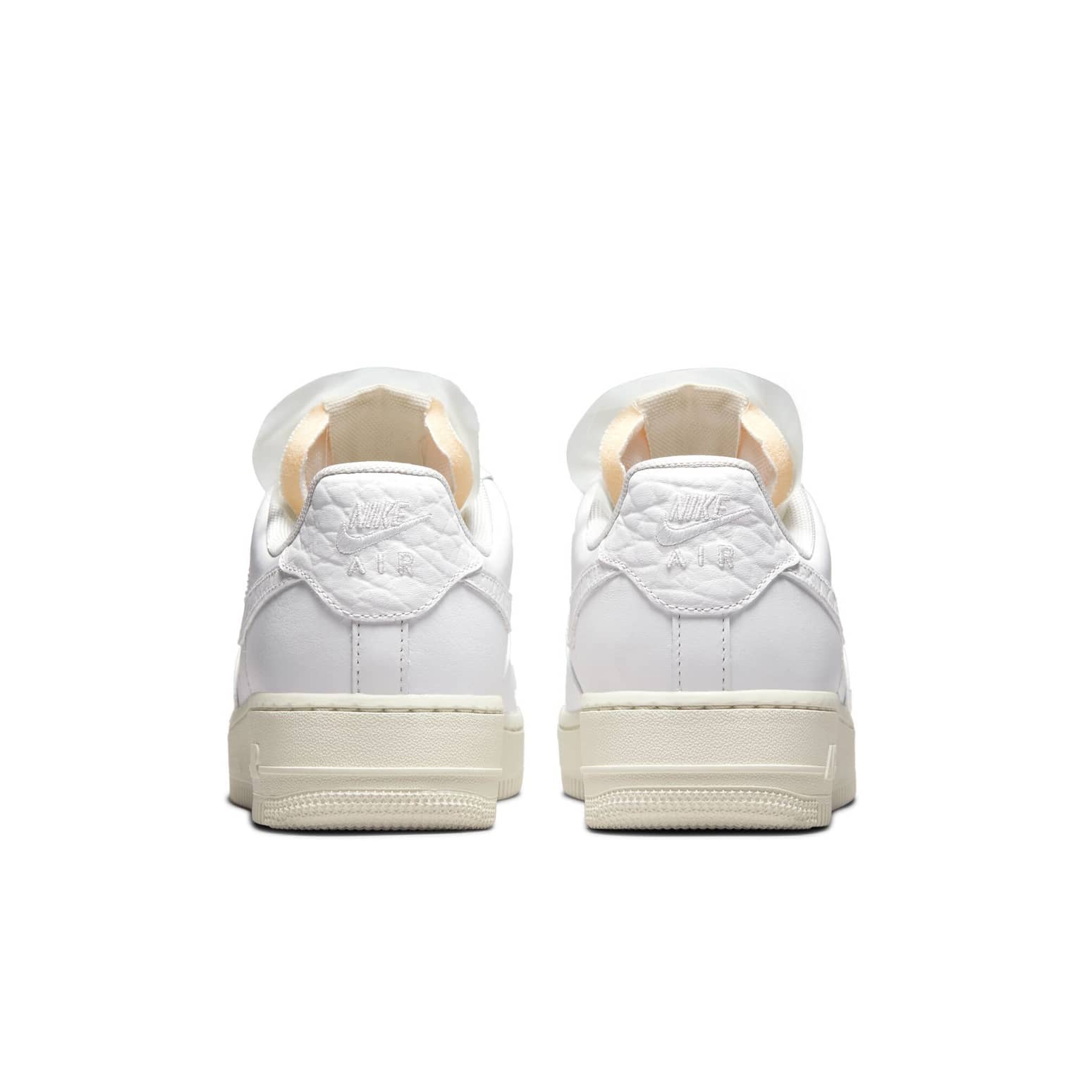 Nike Air Force 1 Low Premium 4