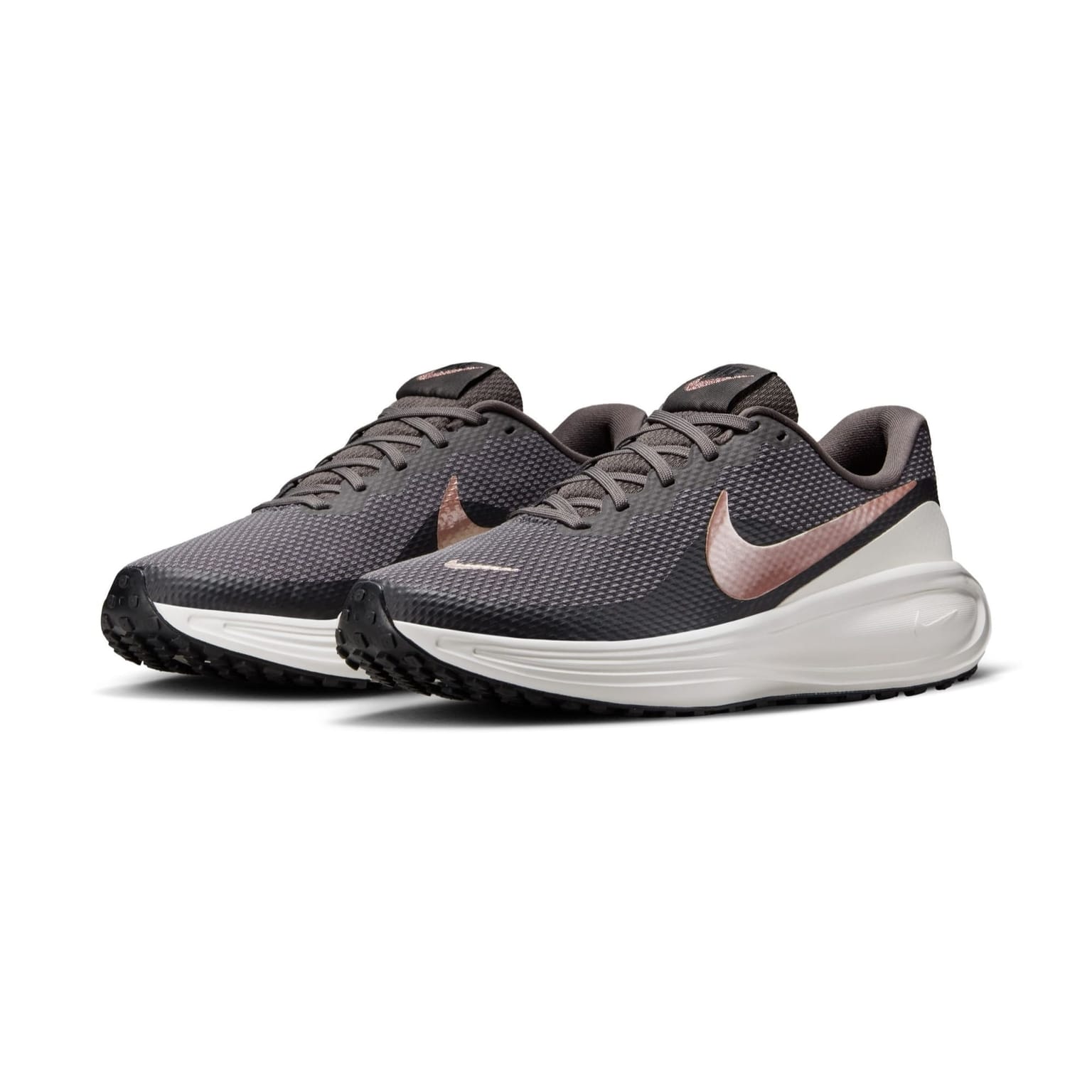 Nike Revolution 8
